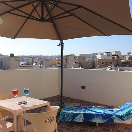Apartament St Julians Sliema Penthouse 3 Minutes Walk From Seafront Zewnętrze zdjęcie