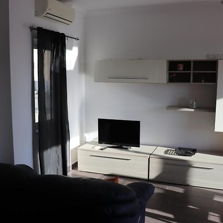 Apartament St Julians Sliema Penthouse 3 Minutes Walk From Seafront Zewnętrze zdjęcie