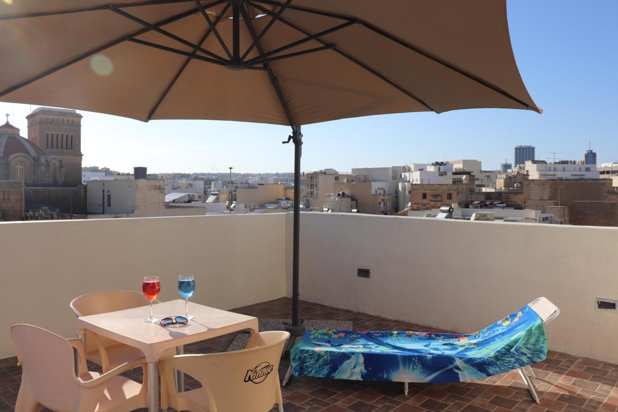 Apartament St Julians Sliema Penthouse 3 Minutes Walk From Seafront Zewnętrze zdjęcie