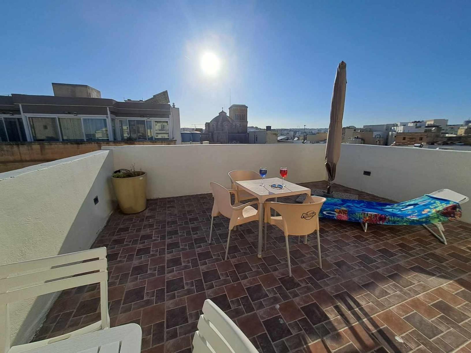 Apartament St Julians Sliema Penthouse 3 Minutes Walk From Seafront Zewnętrze zdjęcie