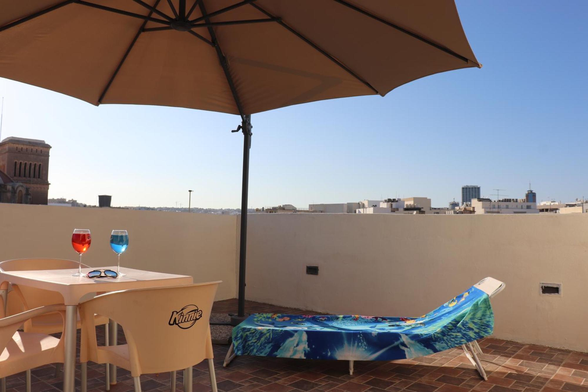 Apartament St Julians Sliema Penthouse 3 Minutes Walk From Seafront Zewnętrze zdjęcie