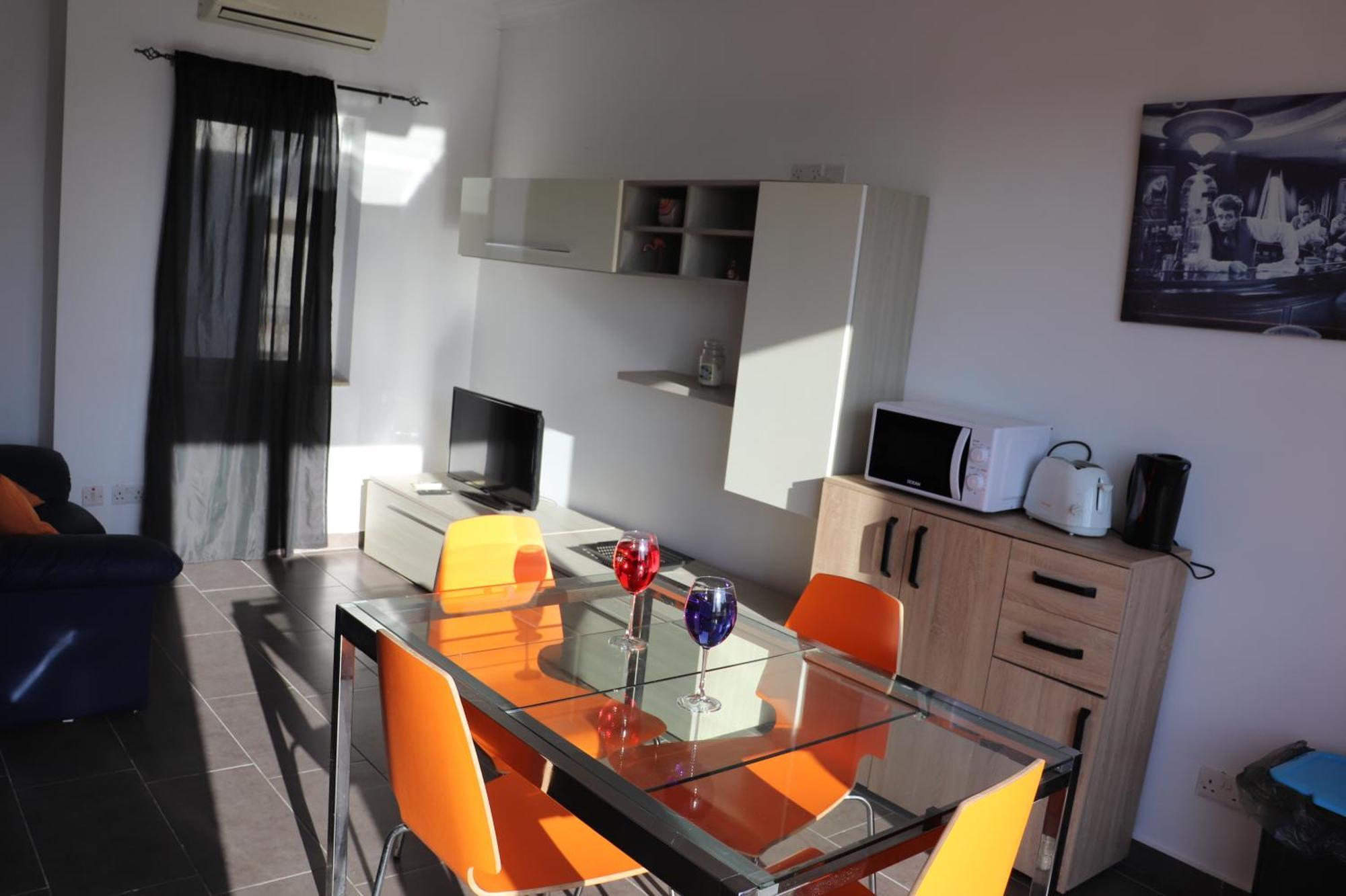 Apartament St Julians Sliema Penthouse 3 Minutes Walk From Seafront Zewnętrze zdjęcie