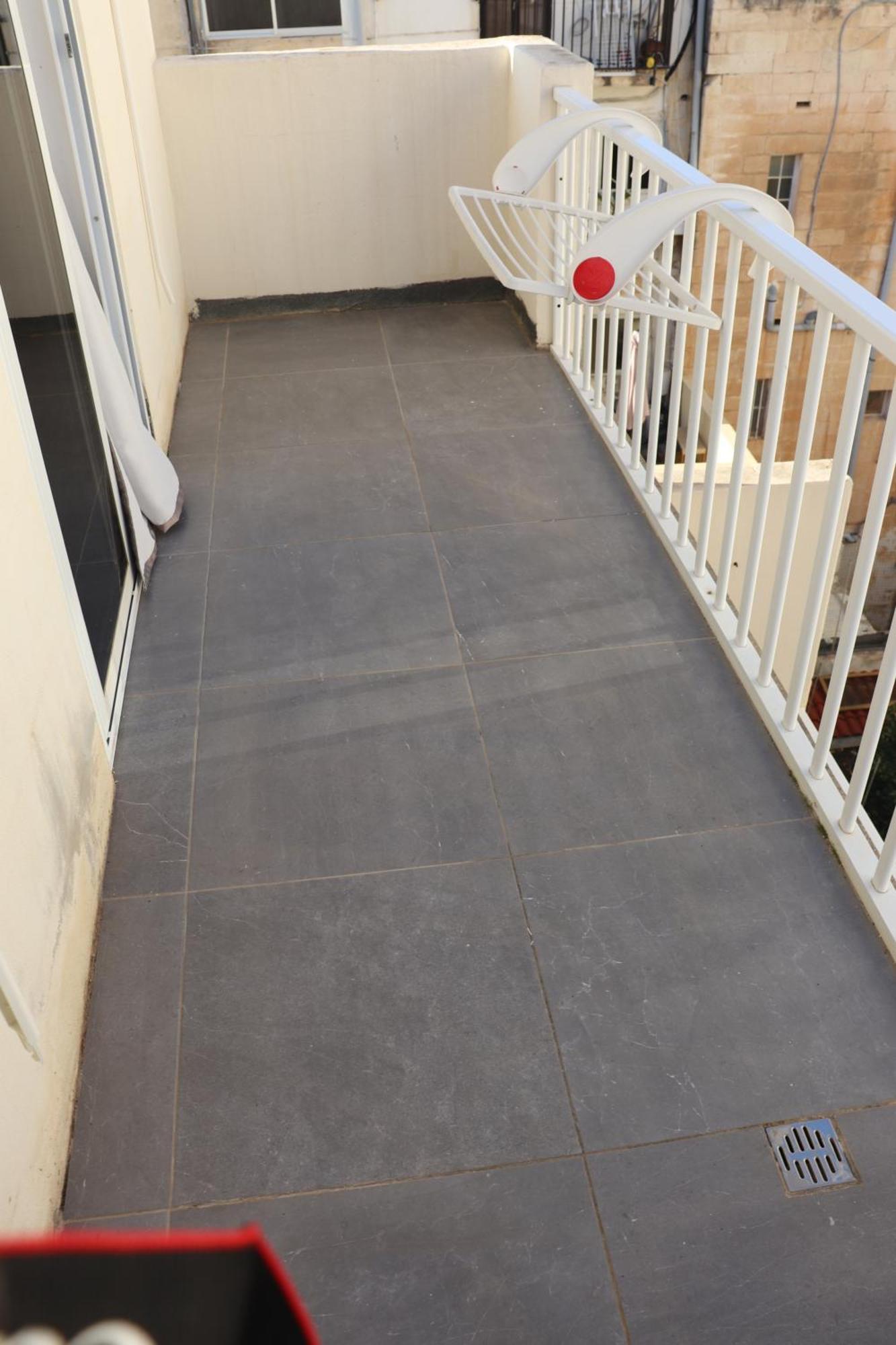 Apartament St Julians Sliema Penthouse 3 Minutes Walk From Seafront Zewnętrze zdjęcie